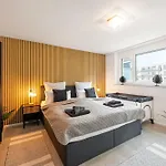 Livinglike-apartment - & Spacious With Balkony & Garage, Coffee - 103m2 Apartment