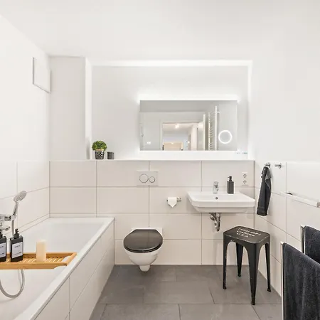 Διαμέρισμα Livinglike-apartment - & Spacious With Balkony & Garage, Coffee - 103m2