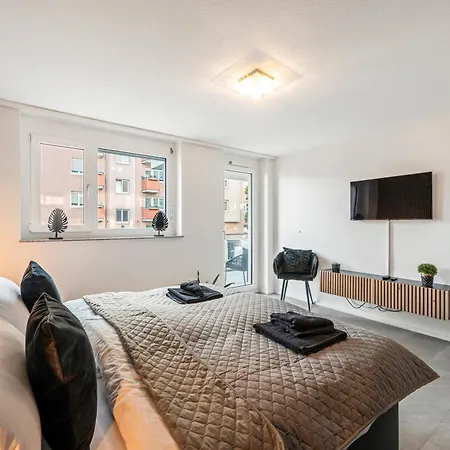 Livinglike-apartment - & Spacious With Balkony & Garage, Coffee - 103m2