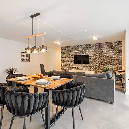 Livinglike-apartment - & Spacious With Balkony & Garage, Coffee - 103m2 Διαμέρισμα Πφορτζχάιμ