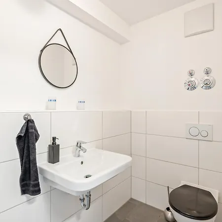 Livinglike-apartment - & Spacious With Balkony & Garage, Coffee - 103m2 *